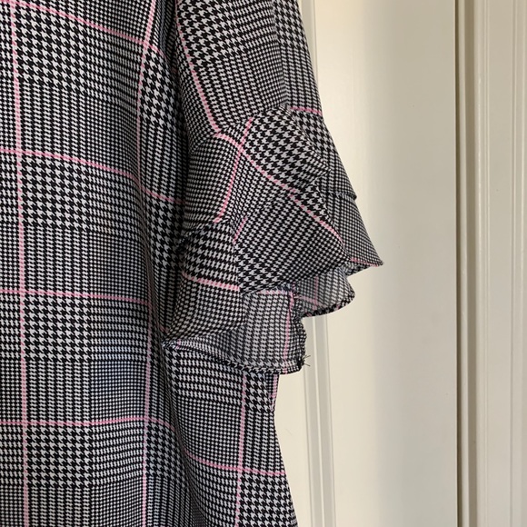 Houndstooth Patterned Top - Picture 3 of 4
